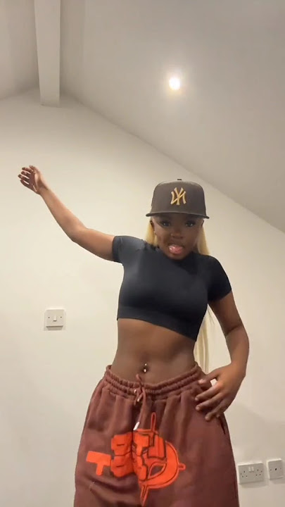 Uncle Waffles & Royal Musiq - Wadibusa ft. Ohp Sage, Pcee & DJY Biza