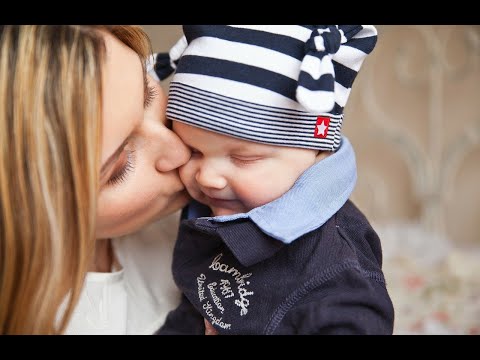 Βίντεο: Γιορτή της Μητέρας (La Fête des Mères) στη Γαλλία