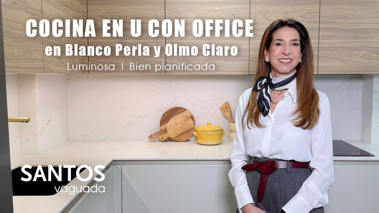 Cocina en U con office en Blanco Perla y Olmo Claro | Una cocina luminosa y bien planificada