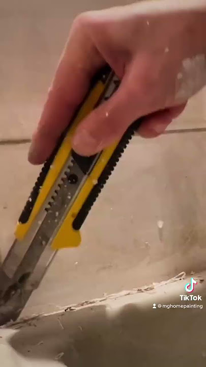 Do-it-yourself. How to remove silicone in seconds. With Ambro-Sol