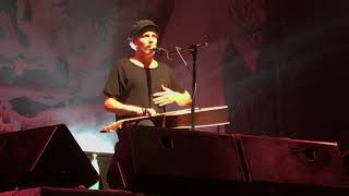 Video thumbnail of "Ziggy Alberts live- Captain Planet- Enmore Theatre Sydney 12/11/17"