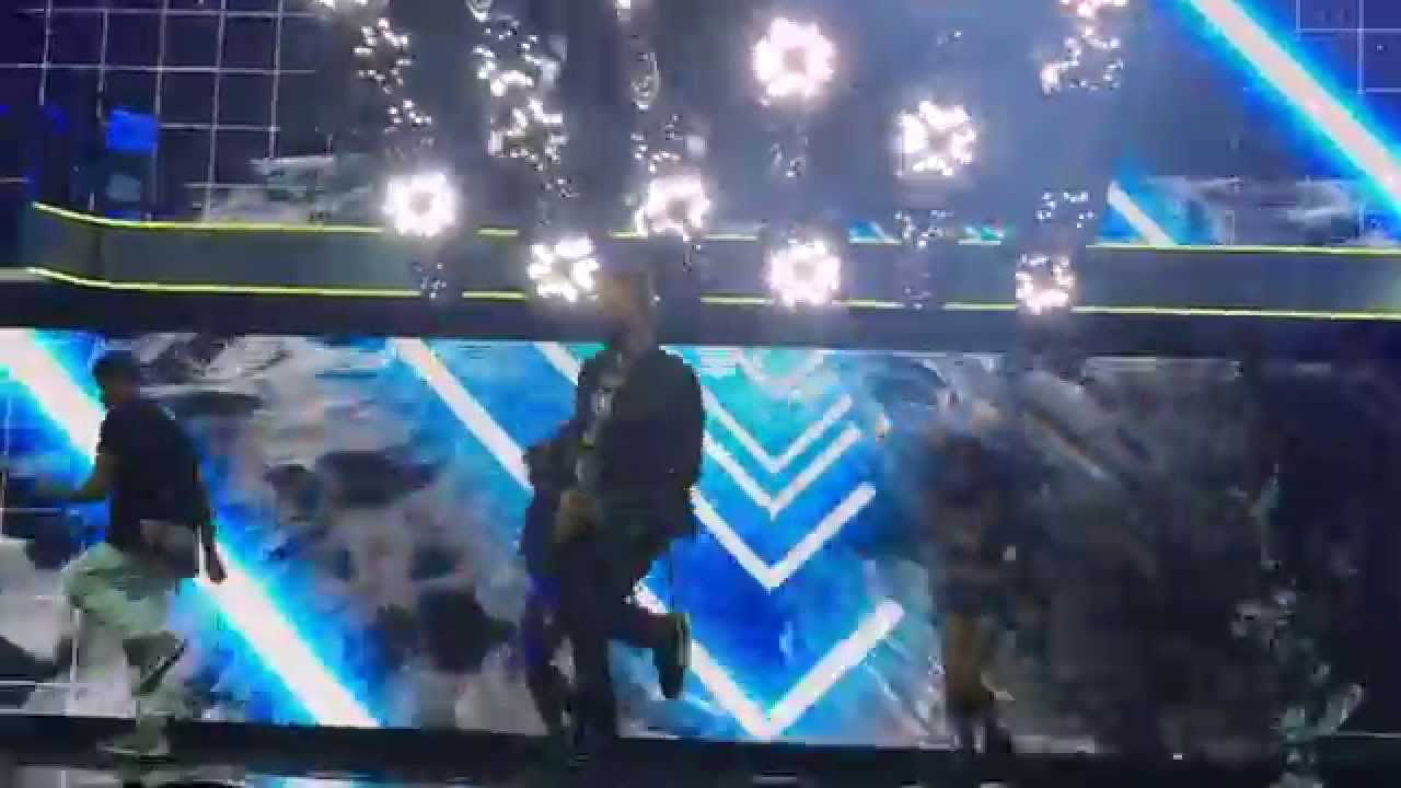 On est là - M Pokora - Redtour - Zénith de Lille - 17 Avril 2015