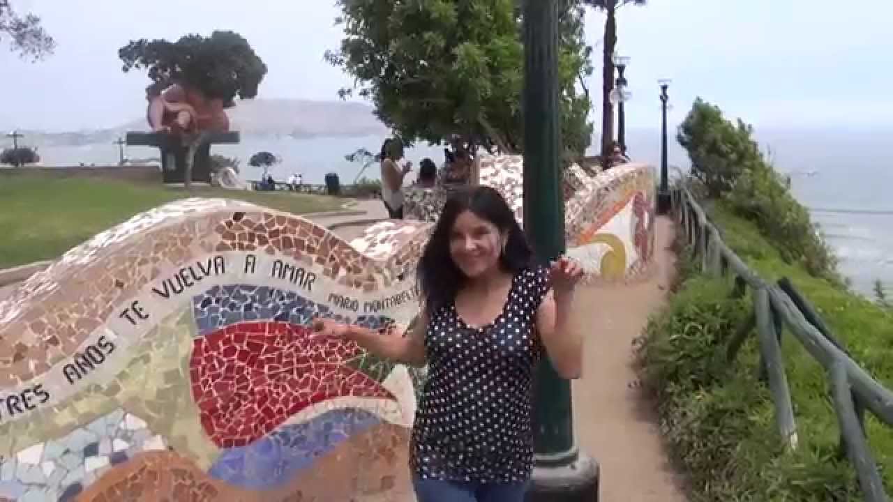 Pharrell Williams "Happy" LIMA, PERU