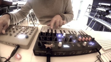 Arturia MicroFreak & Elektron Model Cycles - Dub