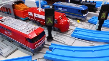 Building Train Tracks ASMR Train Station Satisfying Video