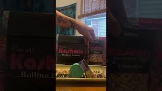 Trust the experts! Kashmir Rolling Papers| Thanksgiving| BlackFriday| #Kashmir420