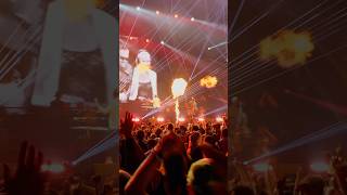 Sandstorm by @darude isn't just a track - it's a full blown experience💥