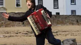 Video thumbnail of "King Creosote: Rims"