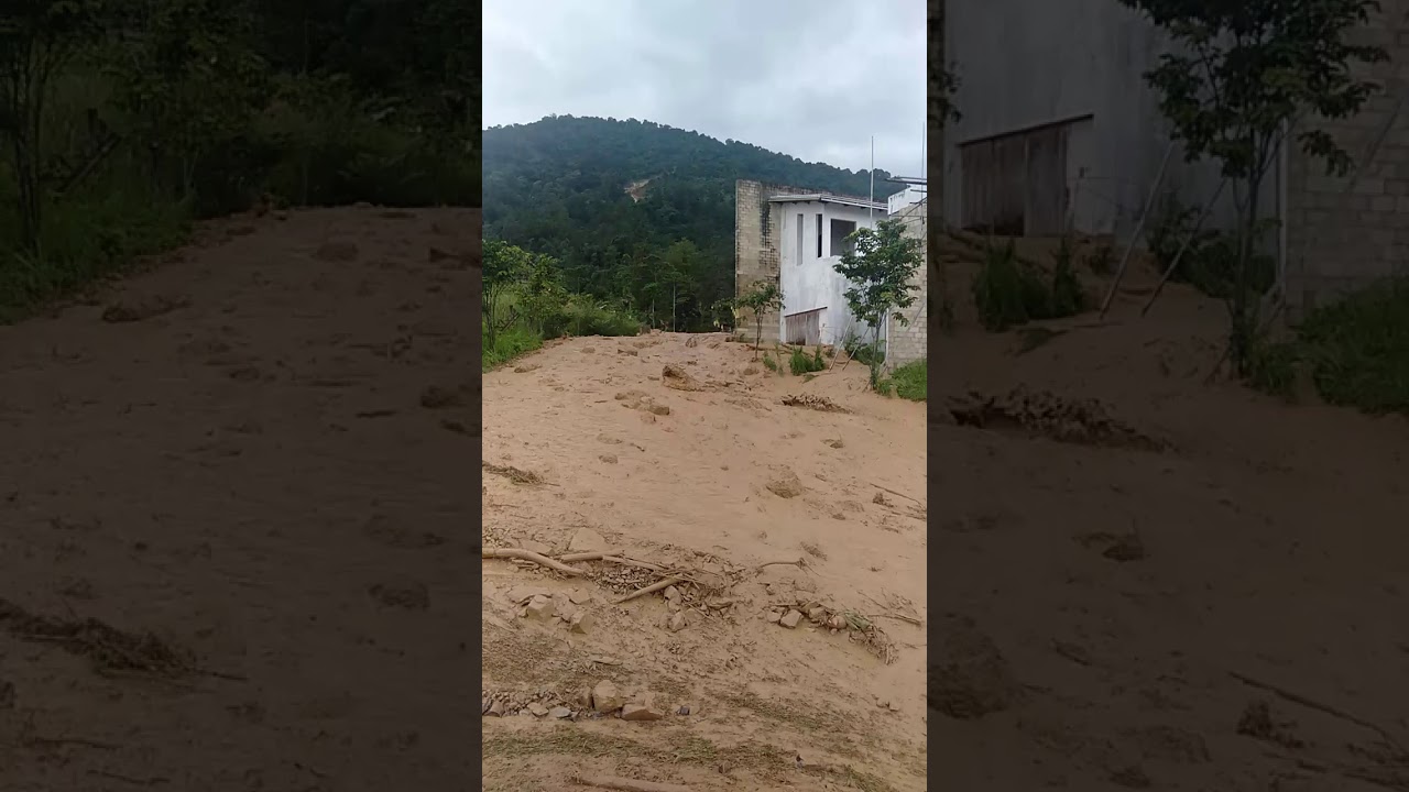 Longsor gunung pancar Sentul city