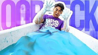 GIANT OOBLECK BATH CHALLENGE!