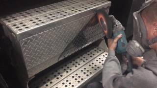 How to Polish Diamond Plate on Semi Trucks - Evan's Polishing and Detailing