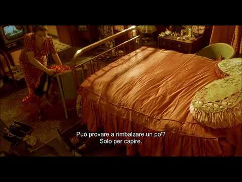 Delicatessen, di Jean-Pierre Jeunet e Marc Caro - Clip: le molle del letto