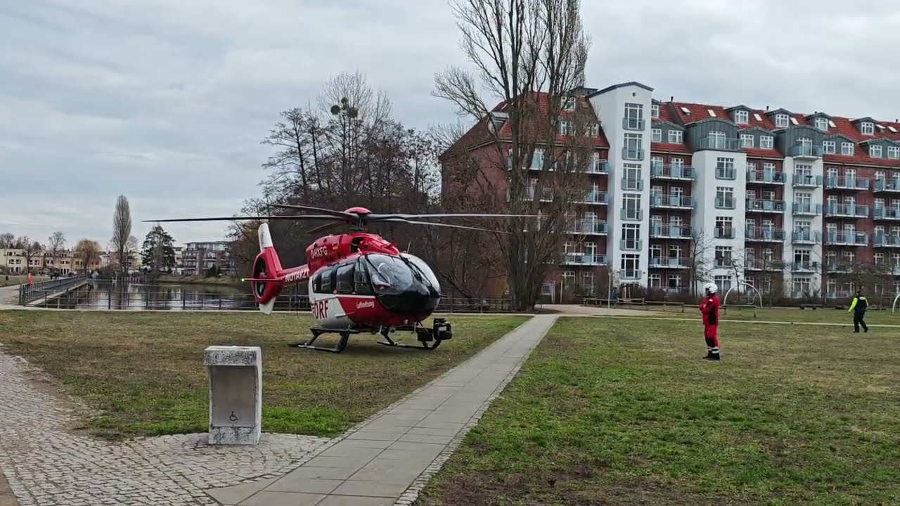 DRF Luftrettung Christoph Berlin D-HXFG Spandau Hakenfelde 