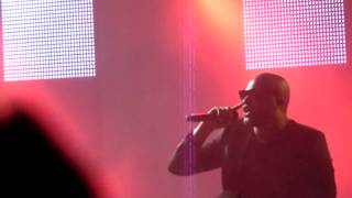 Taio Cruz performing Dynamaite - Sheffield 17/7/15