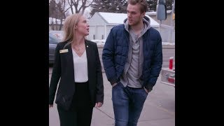 Connor McDavid surprises fans with his CIBC Mobile Investment Consultant. Net Worth