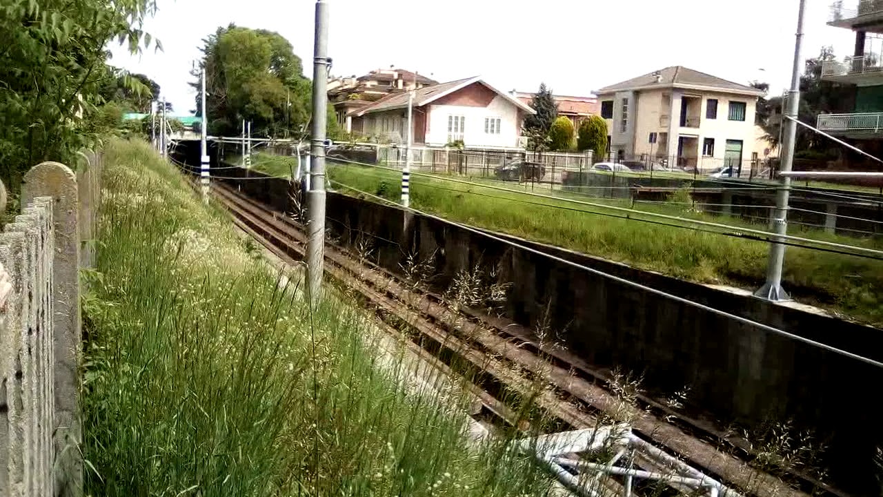 M2 Gessate Piazza Abbiategrasso Chiesa Rossa.