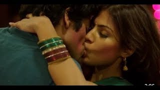 How To kiss| Anushka Sharma|Prak kiss|pool kiss