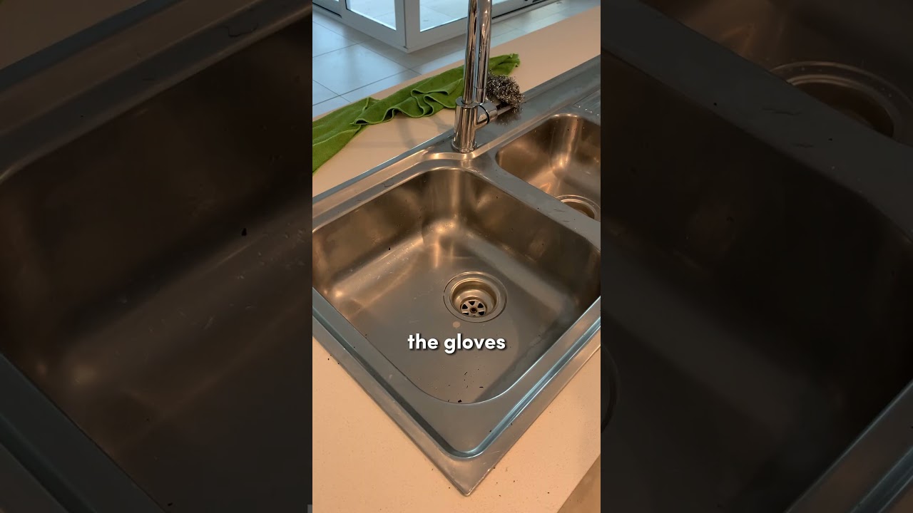 How I Clean an Oven    #howtoclean #ovencleaning #cleaner