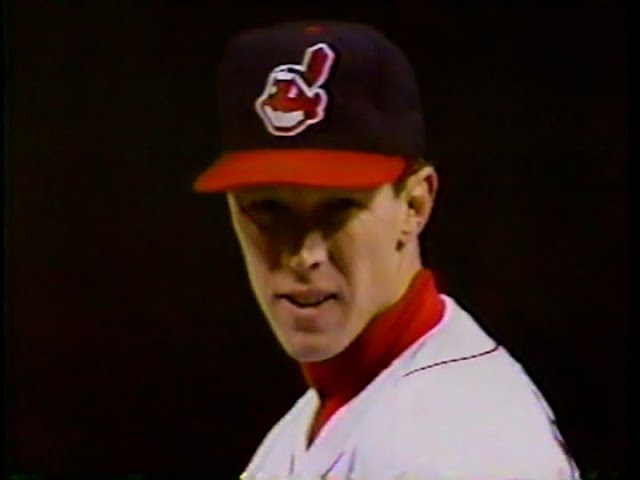 Greg Maddux Struggles as Indians Take Game 5 of 1995 World Series