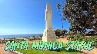 Visiting the Santa Monica Statue