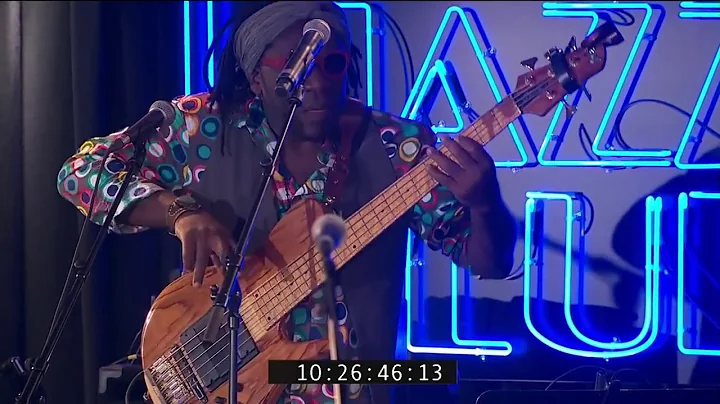 Richard Bona bass solo - Manu Katch Quartet - Live...