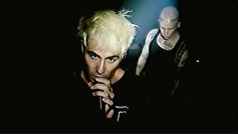 Holywatr - fade (Official Video)