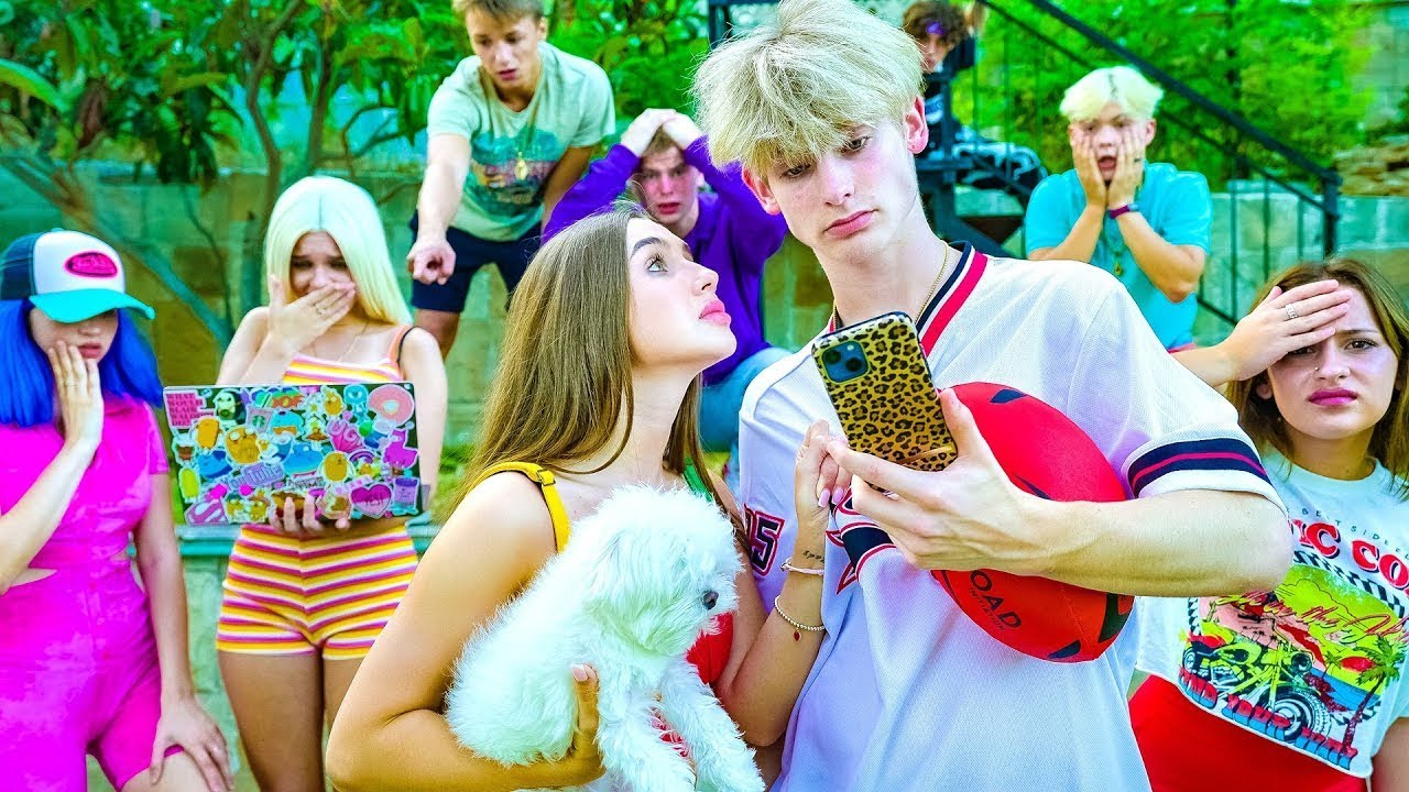 DES ADOLESCENTS ONT DISPARU DE LA VILLA! Diana et les filles partent à la recherche!