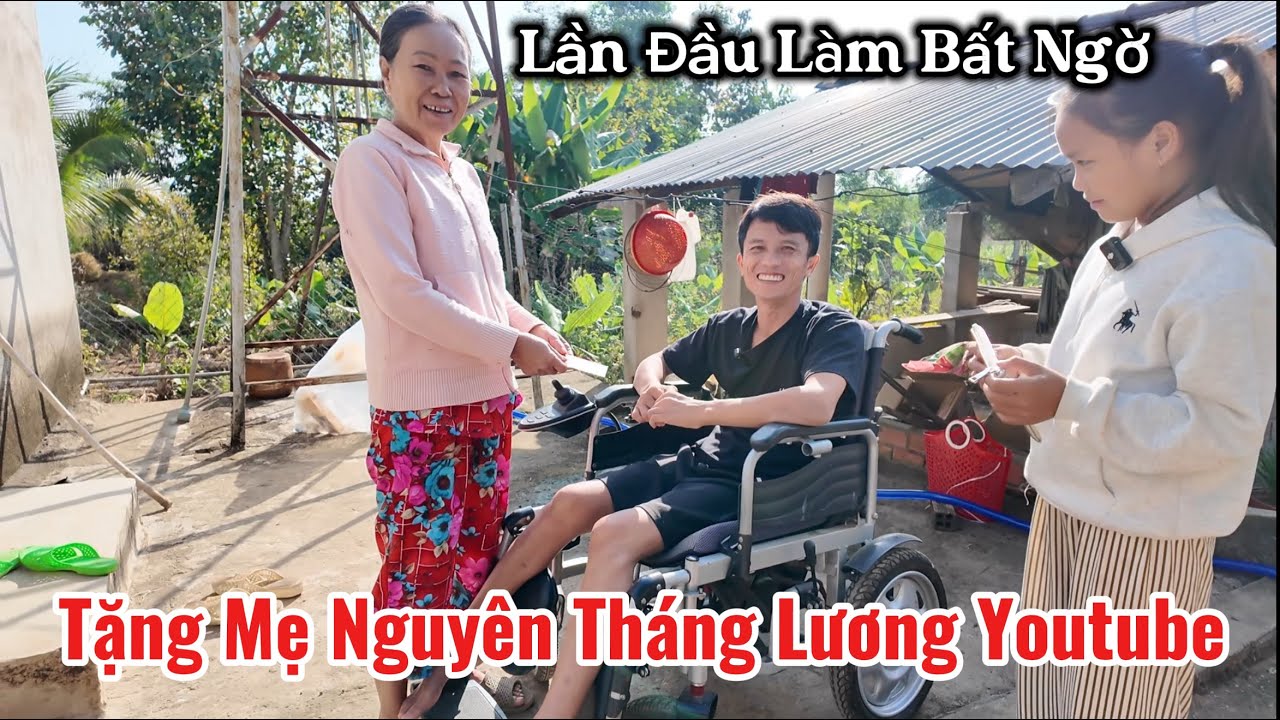 Phản Ứng Của Mẹ Khi Được Tặng Nguyên Một Tháng Lương Youtube | Trần Thanh 93