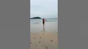 BEACH LIFE HACK: WHERE TO PUT YOUR CAR KEY