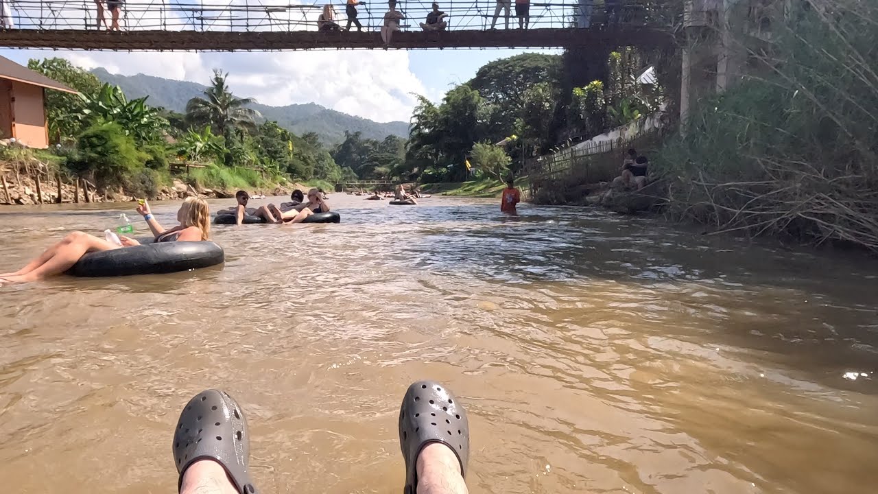 Jungle Tubing, Pai