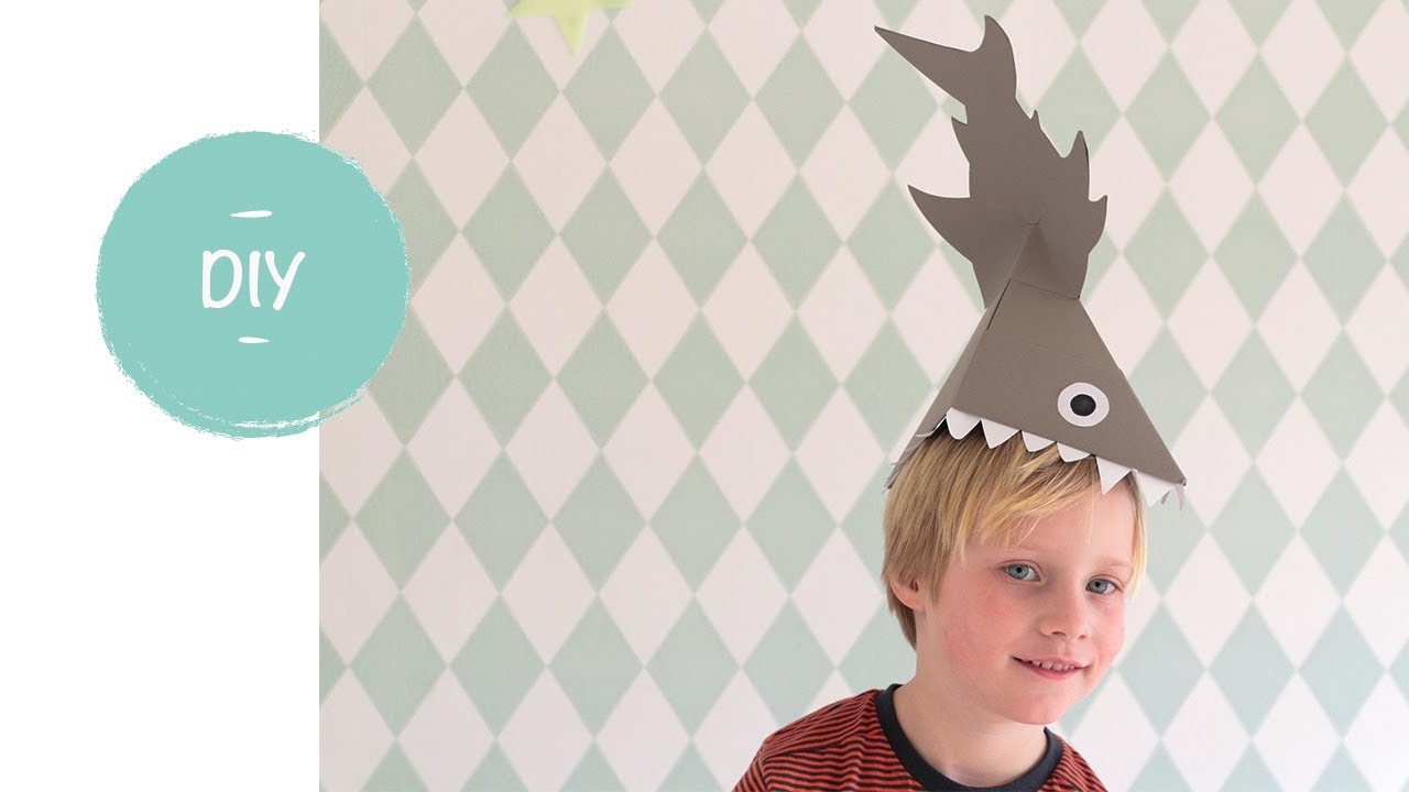 Oneerlijk Dubbelzinnig Installeren Hoedje vouwen van papier & er een coole haaien hoed van maken! - YouTube