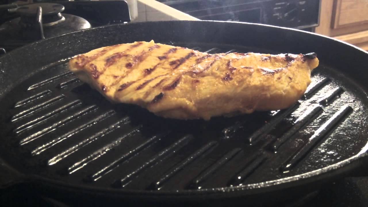 How to Make a Grilled Chicken & Cranberry Salad with Balsamic Vinaigrette - YouTube