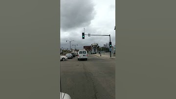 DO NOT BLOCK INTERSECTION