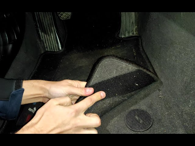Fijar las alfombrillas del coche - Cómo hacer que no se muevan las