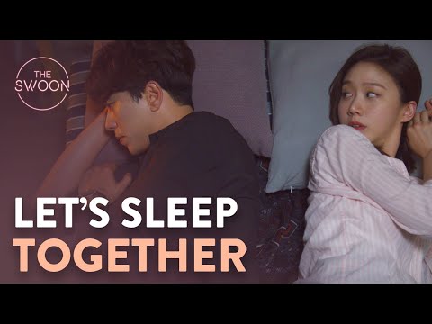 Yoon Hyun-min and Ko Sung-hee sneak looks at each other in bed | My Holo Love Ep 11 [ENG SUB]