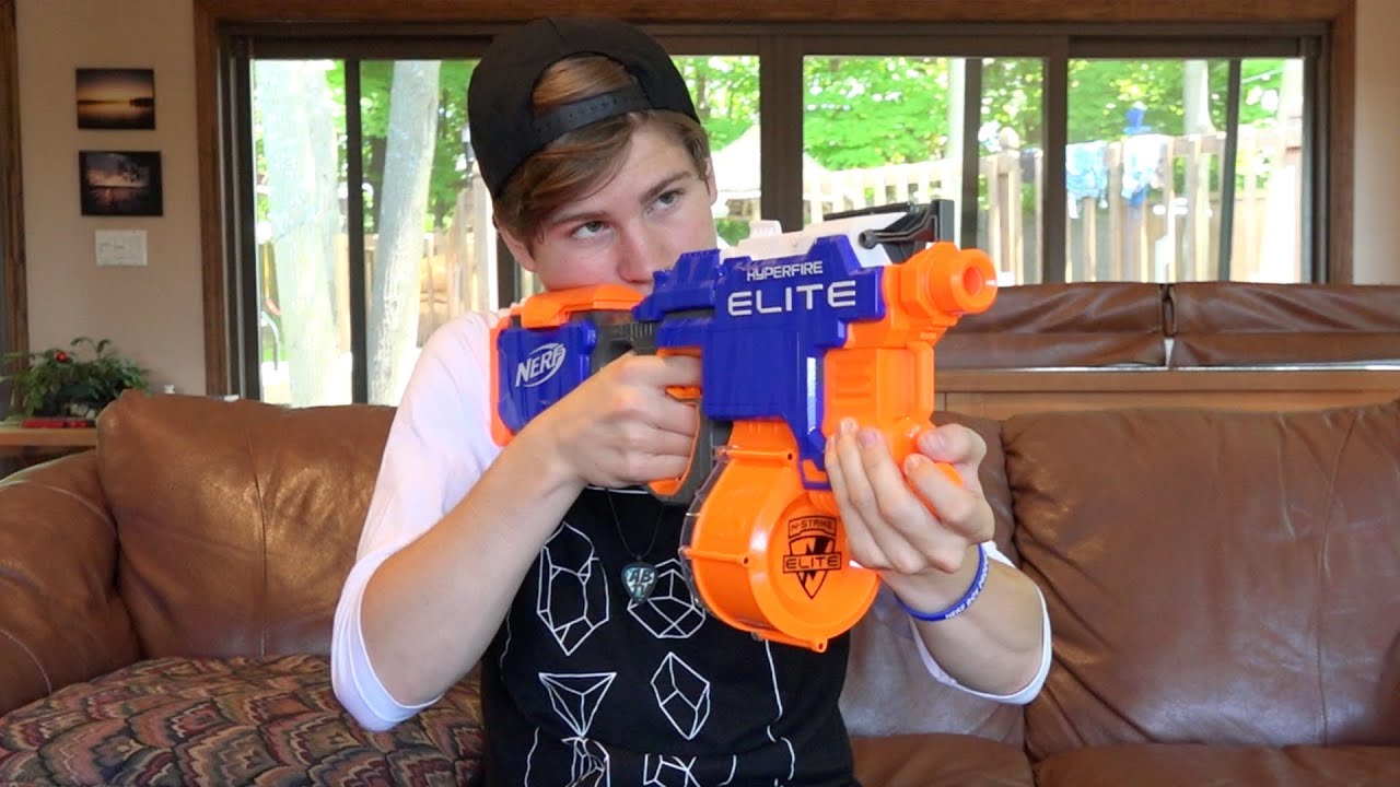 Nerf N-Strike Elite Unboxing and Review -