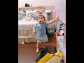 Kid can&#39;t figure out how to keep storage box open 蓋の閉め方がわからない子供 TWN0033