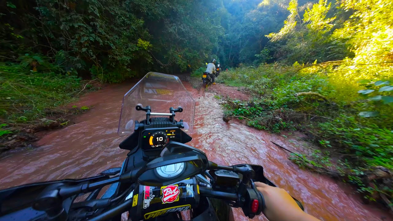 CFmoto 450MT vs Benelli TRK552 vs VOGE DS525 Stream wading competition to see who is the champion ??