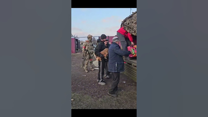 Russian troops evacuate civilians. Kazachya Loknya, Kursk oblast