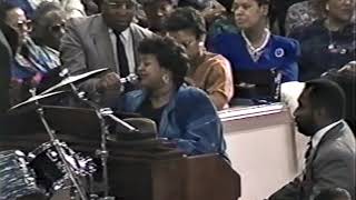 C.H. Mason Memorial Choir "Endow Me" ft. Twinkie Clark @ COGIC 83rd Holy Convocation (1990)