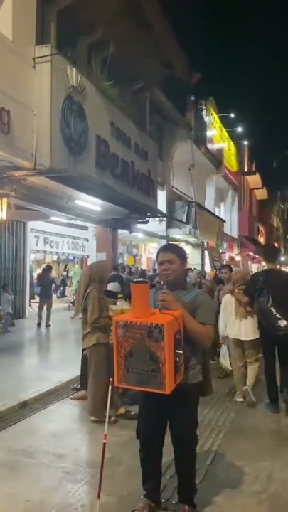 pengamen viral bersuara indah di malioboro jogja