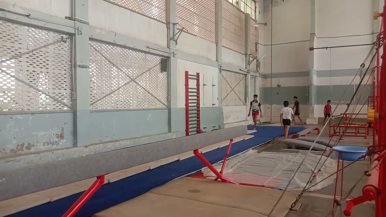 double back saulto. floor exercise. Men Artistic Gymnastics 💪🤸‍♂