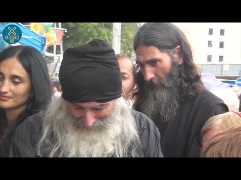 ბერ ნიკოლოზზე გარეგანი მიბაძვა!