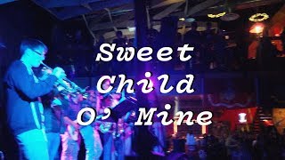 Video-Miniaturansicht von „"Sweet Child O' Mine (feat. Berget Borowitz)" / Lucas Feather and the Underclassmen“
