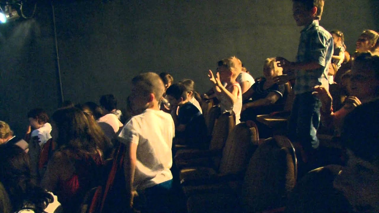 Сказка о потерянном небе, Московский Театр Кукол на Бауманской - YouTube