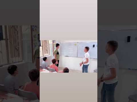 حوار باللغة الإنجليزية تدرب على الاستماع من خلال حوار بين شخصين للمبتدئين 