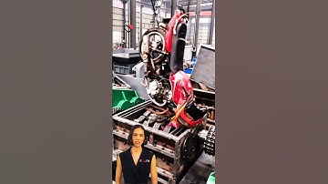 #fcnfm Shredder with Four Axes for Tearing, Squeezing, and Biting Functions in Material Processing a