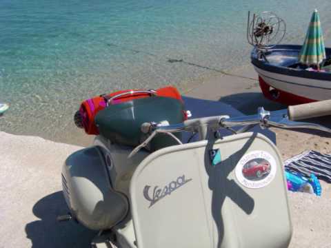 Vespa Tours Amalfi Coast : Southern Italy by Vintage Scooter