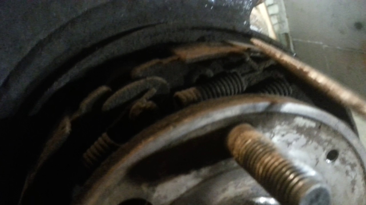 замена колодок стояночного тормоза на Шевроле Лачетти