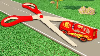 Cars vs Giant Scissors in Teardown